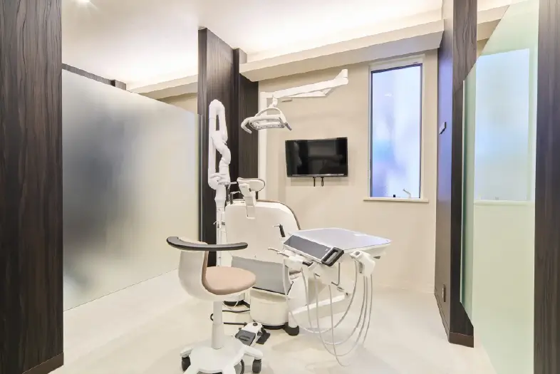 全チェアユニットに口腔外バキューム付き